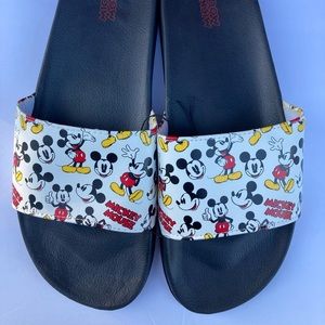 Groudup Mickey Mouse man sandals size 13/14 new